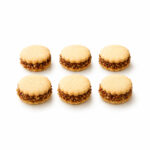 M-Alfajor con manjar y almendra